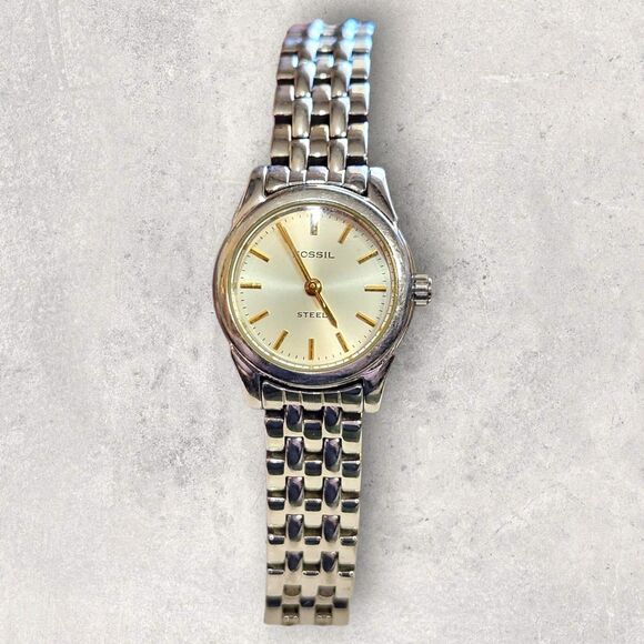 Fossil FS-2535 Women’s Bracelet Watch 23mm Silver-Tone Vintage Style Untested - Picture 1 of 6